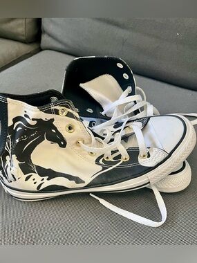 Disney x Converse Frozen 2 Chuck Taylor High top sneakers, Wmn sz 8, Men Sz 6